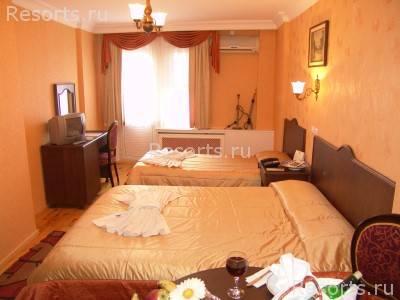 Amber Hotel 3